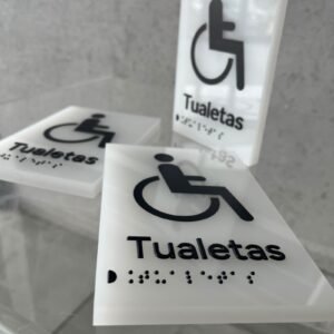 WC lentelės su brailio raštu